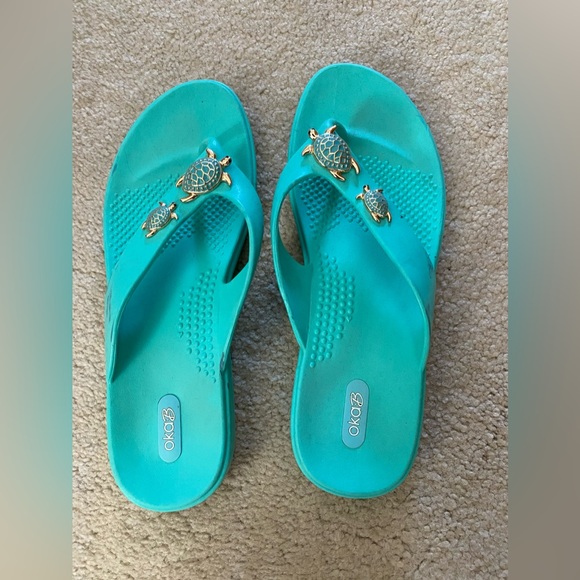 SUMMER Oka-B Sandals, size Large (9M), Turquoise - Picture 2 of 7